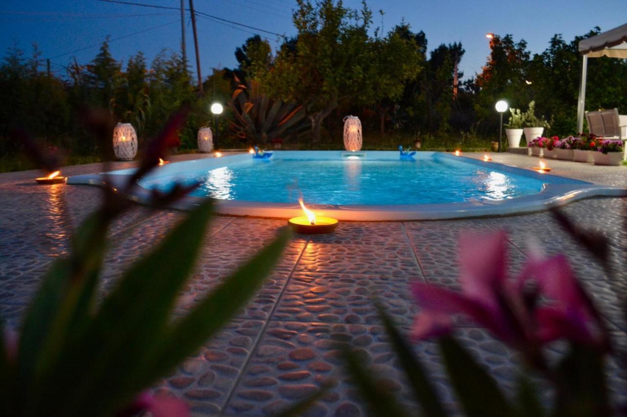 * * * Villa Annalisa * * * Кастелдача Екстериор снимка