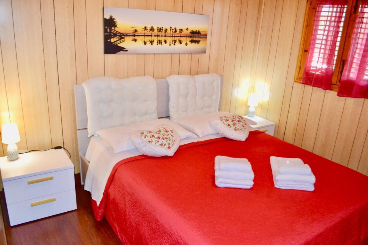 * * * Villa Annalisa * * * Кастелдача Екстериор снимка